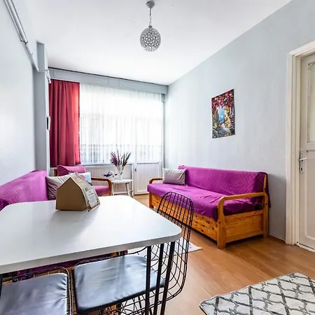 Apartamento Cozy Flat W Balcony 15 Min To Emaar Mall