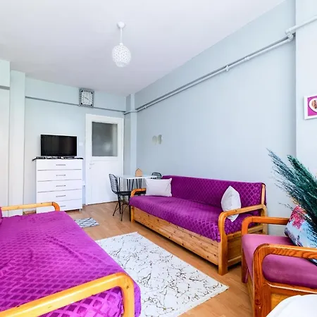 Cozy Flat W Balcony 15 Min To Emaar Mall Apartamento