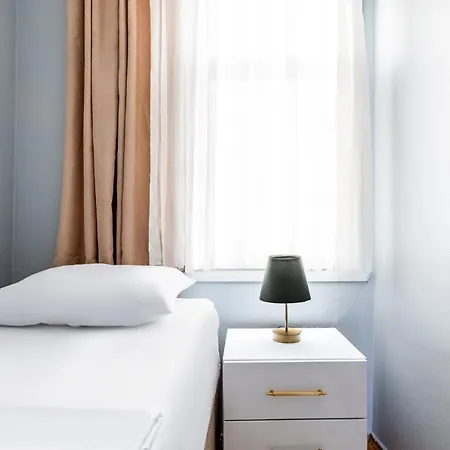 Cozy Flat W Balcony 15 Min To Emaar Mall Lägenhet Istanbul