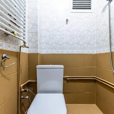 Cozy Flat W Balcony 15 Min To Emaar Mall Lägenhet *
