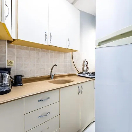 Apartment Cozy Flat W Balcony 15 Min To Emaar Mall Istanbul